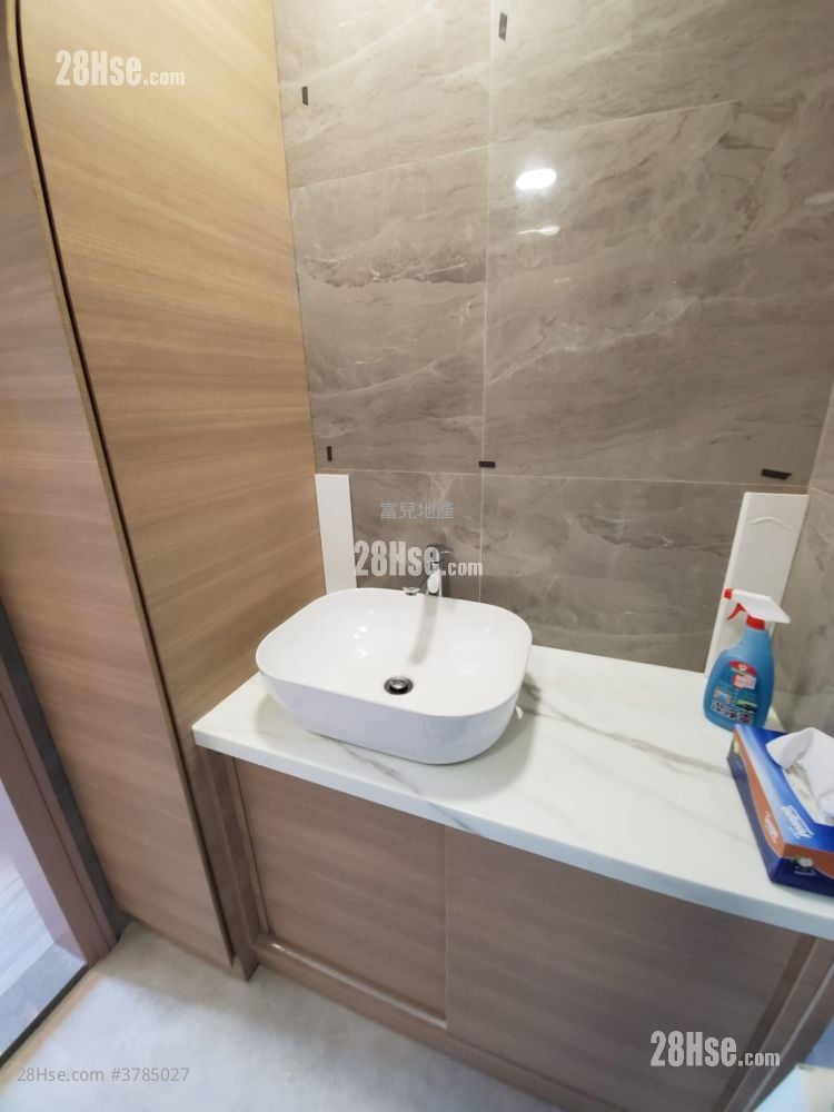 Grand Del Sol Sell 573 ft²