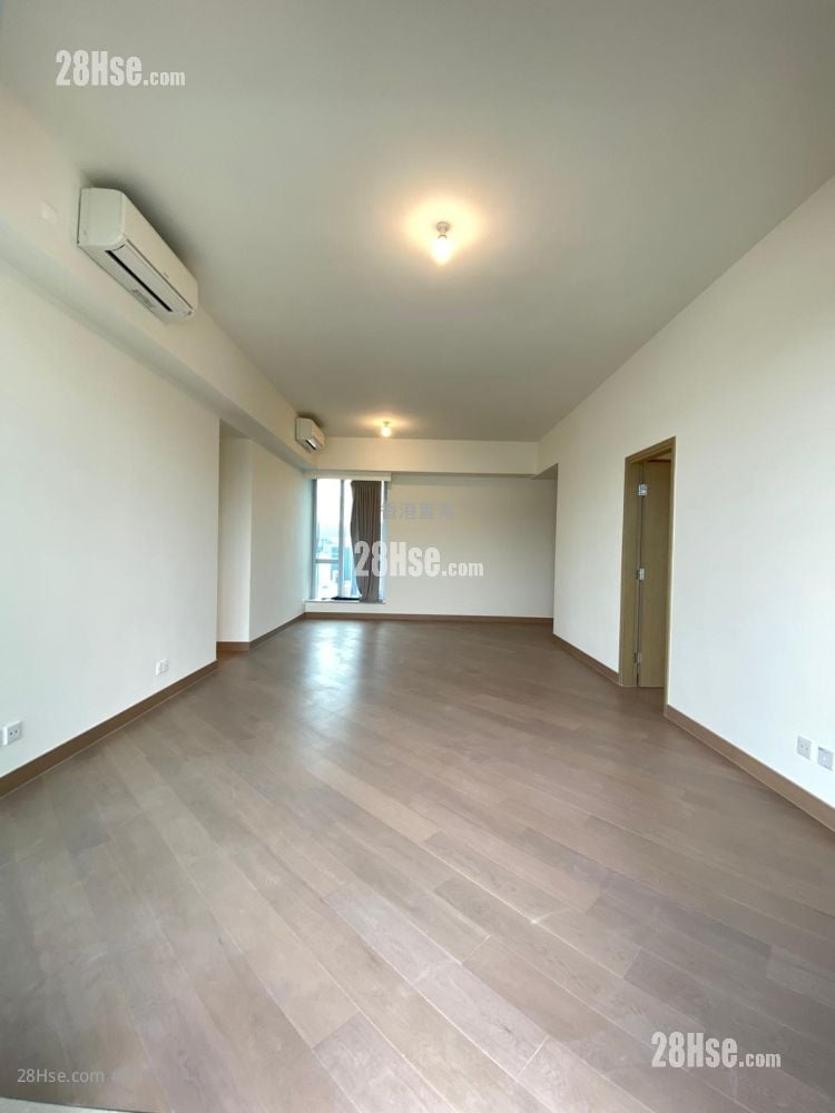 Cullinan West Sell 4 Bedrooms , 4 Bathrooms 1,513 ft²