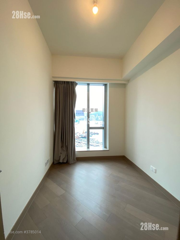 Cullinan West Sell 4 Bedrooms , 4 Bathrooms 1,513 ft²