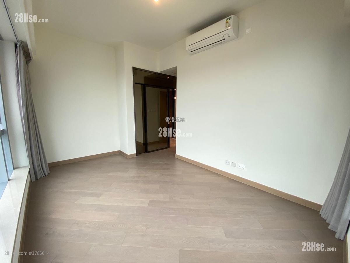 Cullinan West Sell 4 Bedrooms , 4 Bathrooms 1,513 ft²