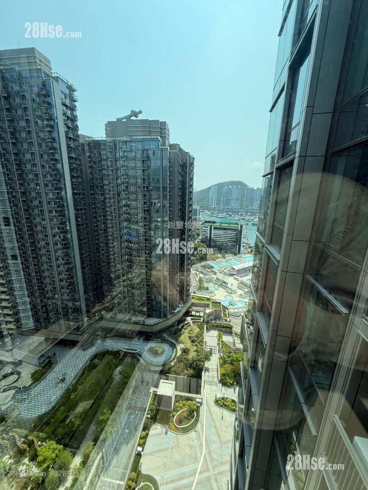 The Southside Rental 3 Bedrooms , 2 Bathrooms 737 ft²