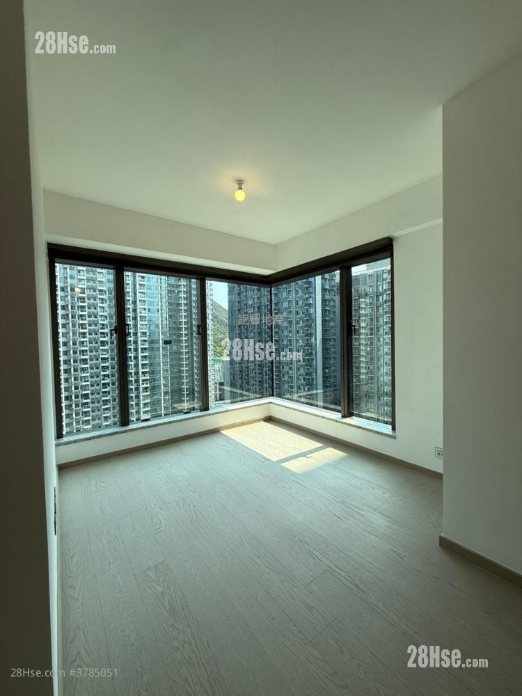 The Southside Rental 3 Bedrooms , 2 Bathrooms 737 ft²