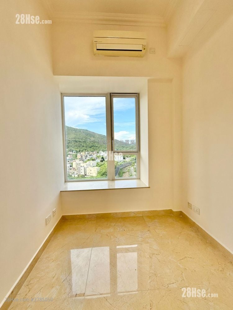 星堤 售盘 5+ 房 , 3 浴室 1,221 平方尺