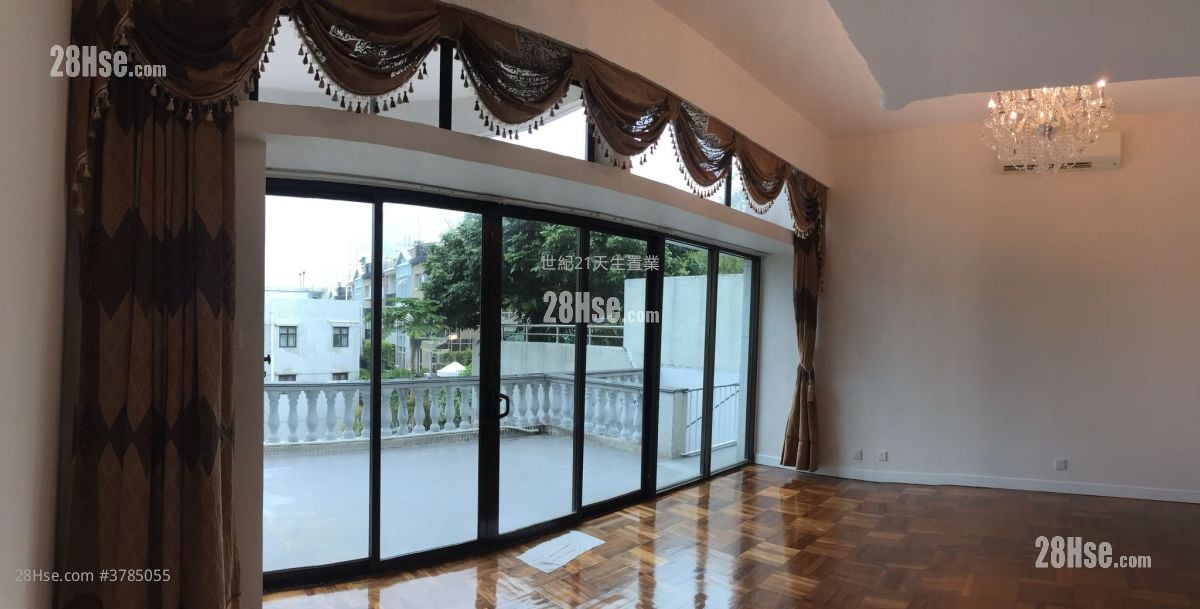 Fiona Garden Rental 5+ Bedrooms , 3 Bathrooms 2,699 ft²