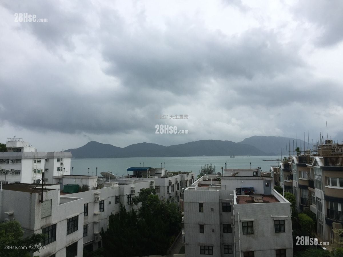 Fiona Garden Rental 5+ Bedrooms , 3 Bathrooms 2,699 ft²