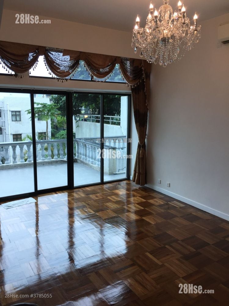 Fiona Garden Rental 5+ Bedrooms , 3 Bathrooms 2,699 ft²