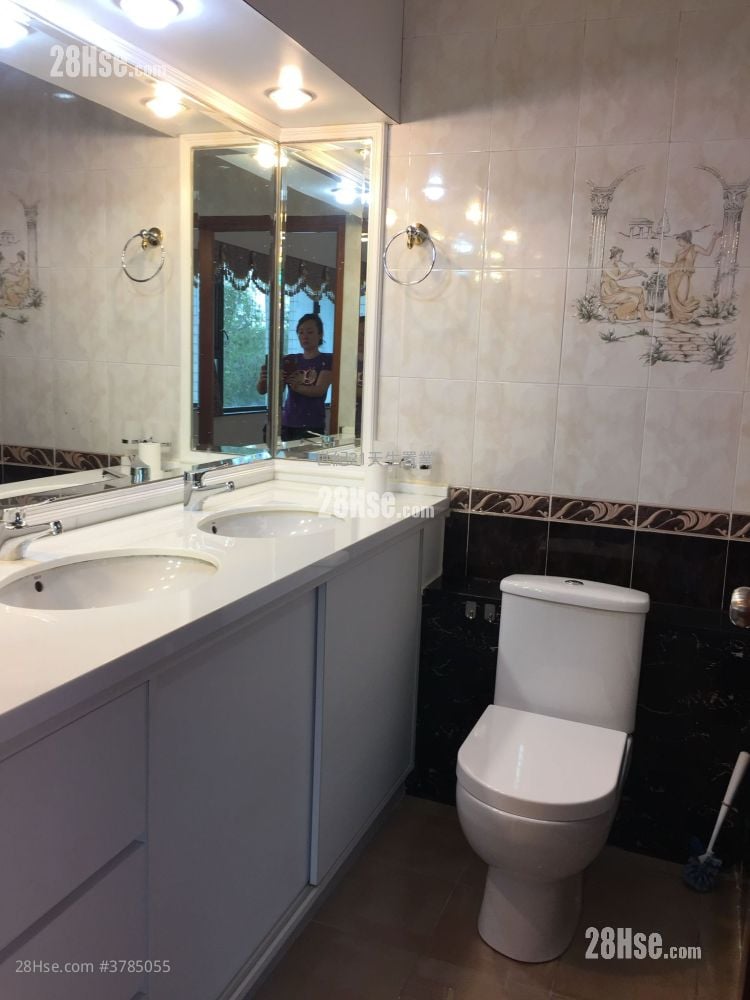 Fiona Garden Rental 5+ Bedrooms , 3 Bathrooms 2,699 ft²