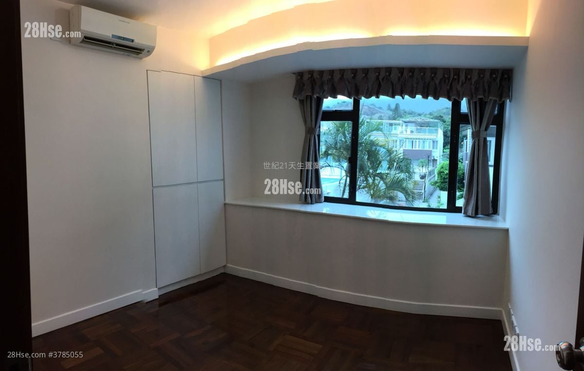 Fiona Garden Rental 5+ Bedrooms , 3 Bathrooms 2,699 ft²