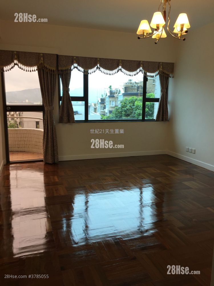 Fiona Garden Rental 5+ Bedrooms , 3 Bathrooms 2,699 ft²