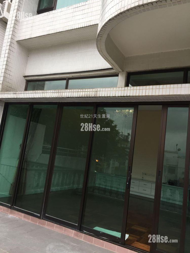 Fiona Garden Rental 5+ Bedrooms , 3 Bathrooms 2,699 ft²