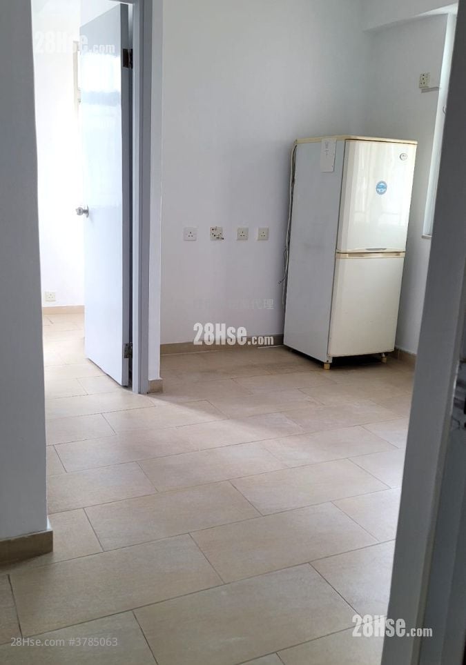 living room: Gold Mine Building Rental 1 Bedroom , 1 Bathroom 246 ft²