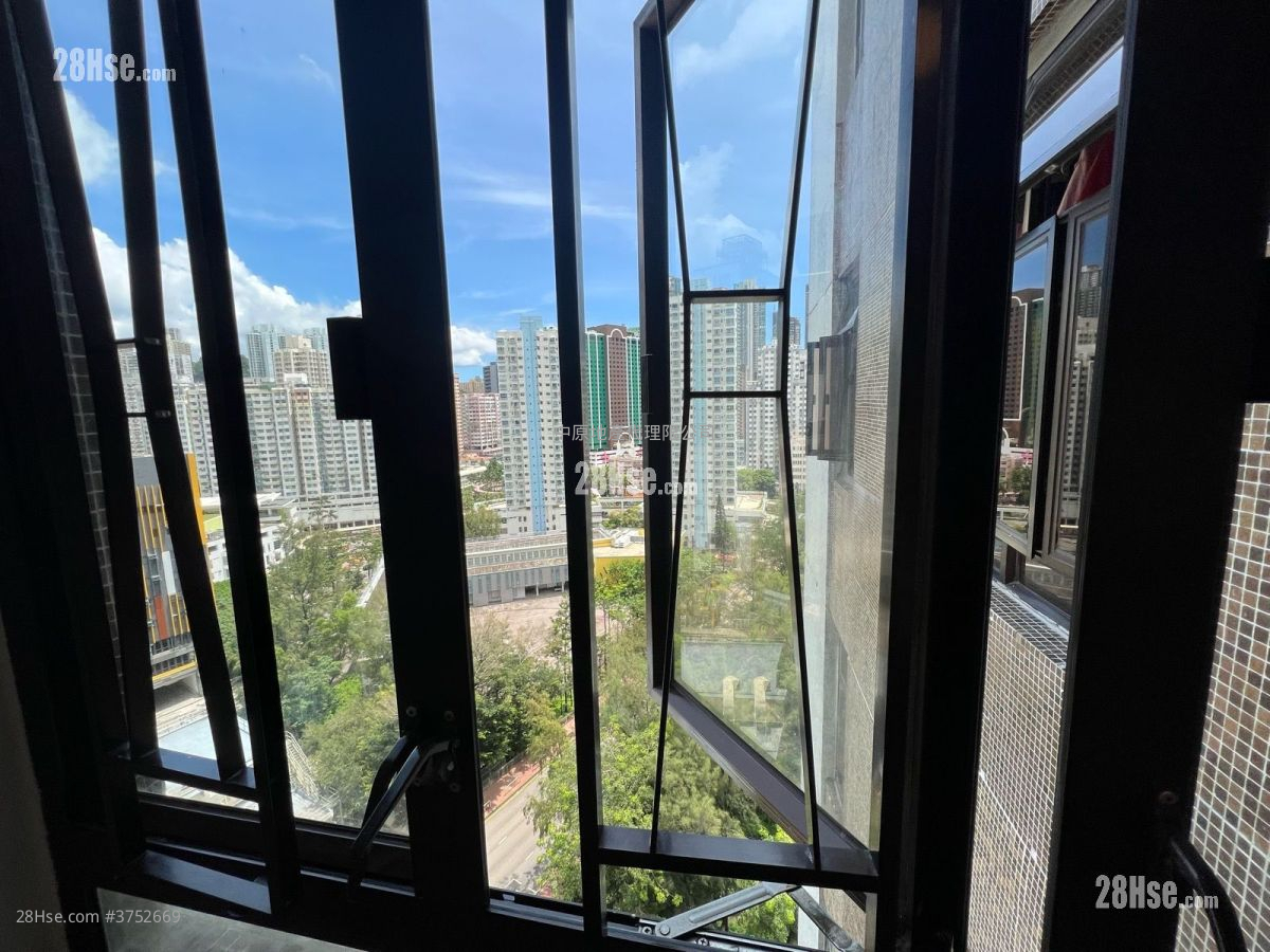 Luk Yeung Sun Chuen Sell 2 Bedrooms , 1 Bathroom 451 ft²