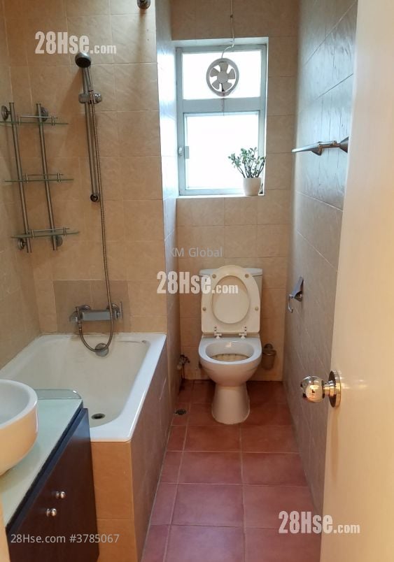 蟾宫大厦 售盘 4 房 , 2 浴室 763 平方尺