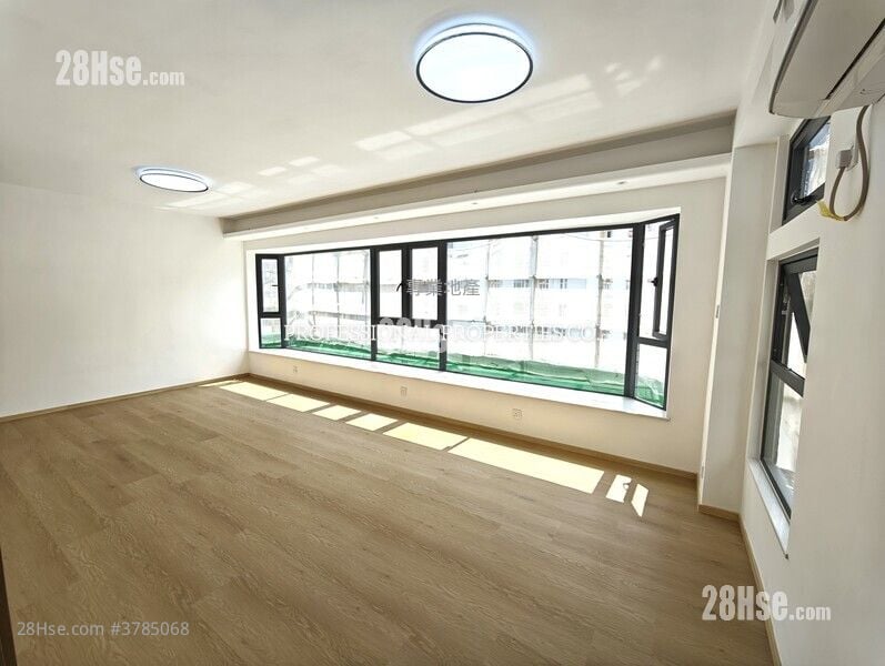 日月大厦 租盘 3 房 , 2 浴室 985 平方尺