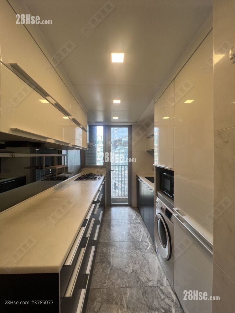 Imperial Cullinan Rental 3 Bedrooms , 2 Bathrooms 913 ft²