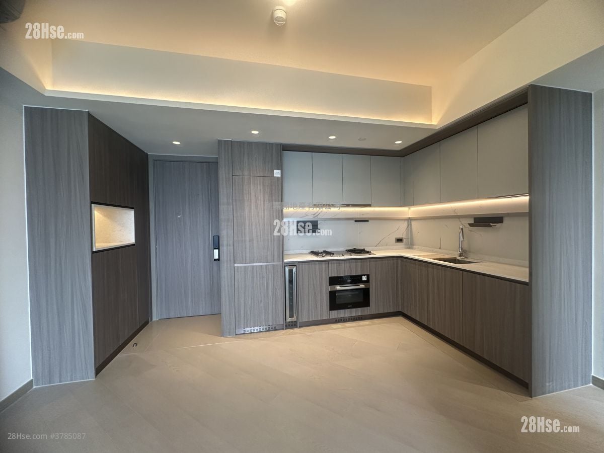 Pano Harbour Rental 781 ft²