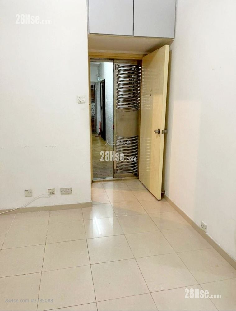 筲箕湾中心 售盘 2 房 , 1 浴室 321 平方尺