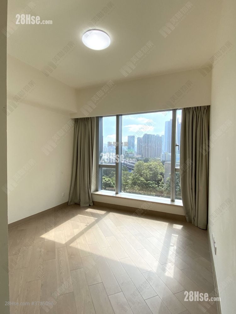 Cullinan West Sell 4 Bedrooms 1,367 ft²