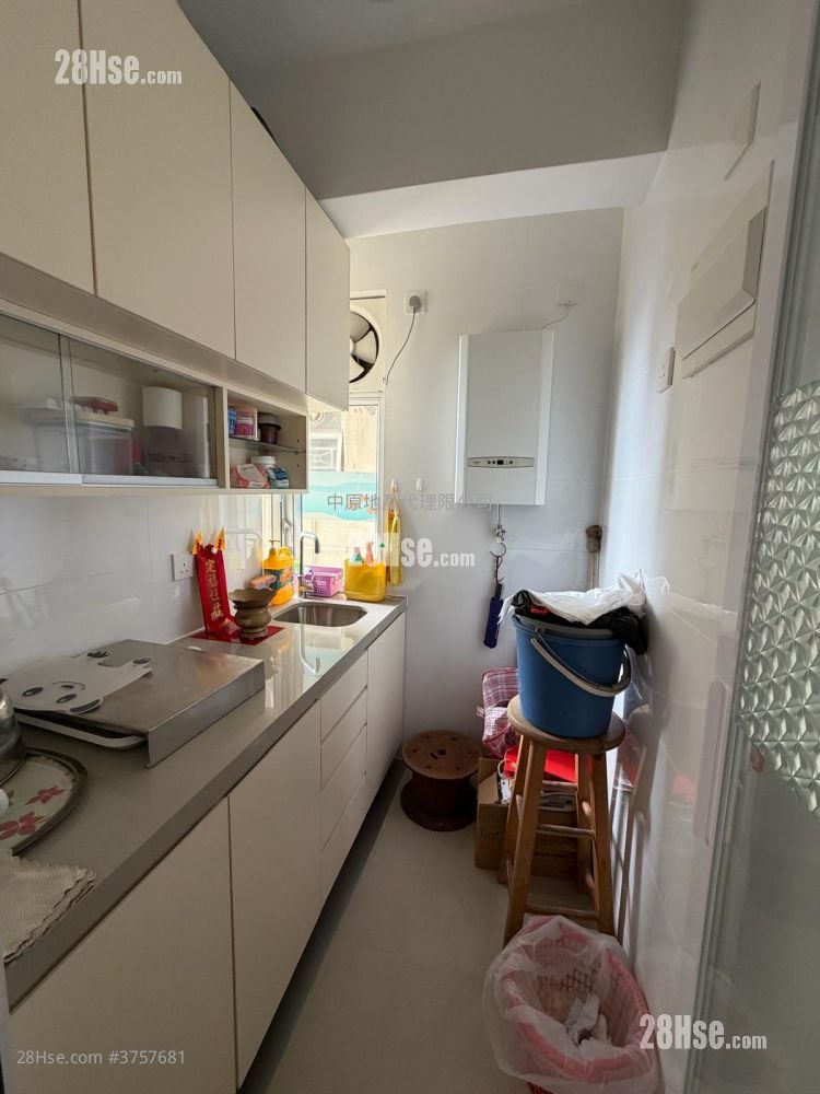 富麗花園 售盤 3 房 , 1 浴室 318 平方呎