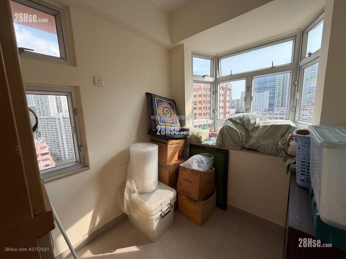 富麗花園 售盤 3 房 , 1 浴室 318 平方呎