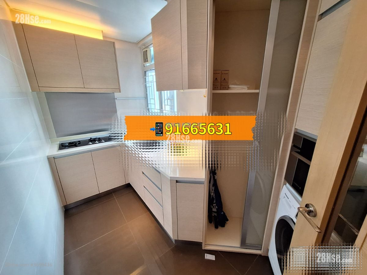 Lions Rise Sell 2 Bedrooms , 1 Bathroom 567 ft²