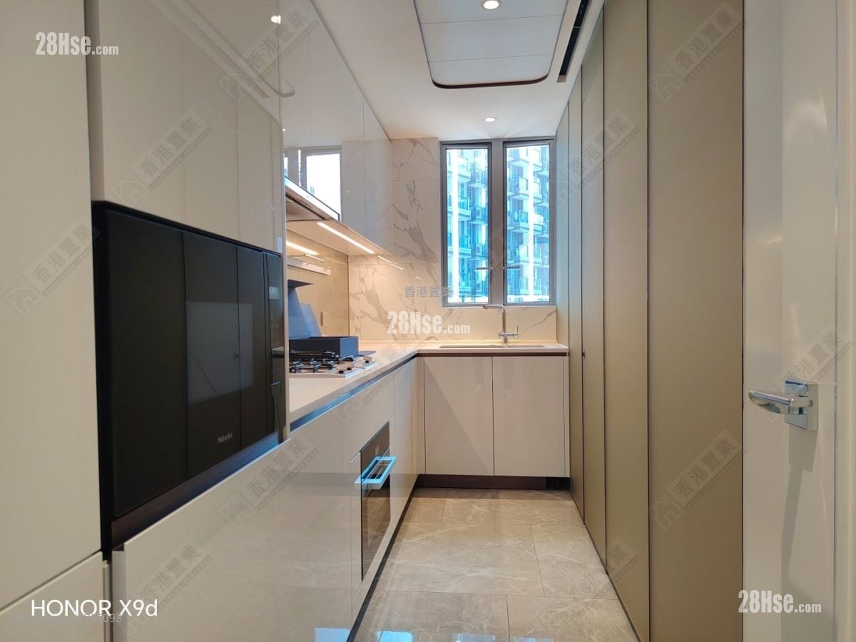 Monaco Rental 3 Bedrooms , 3 Bathrooms 827 ft²