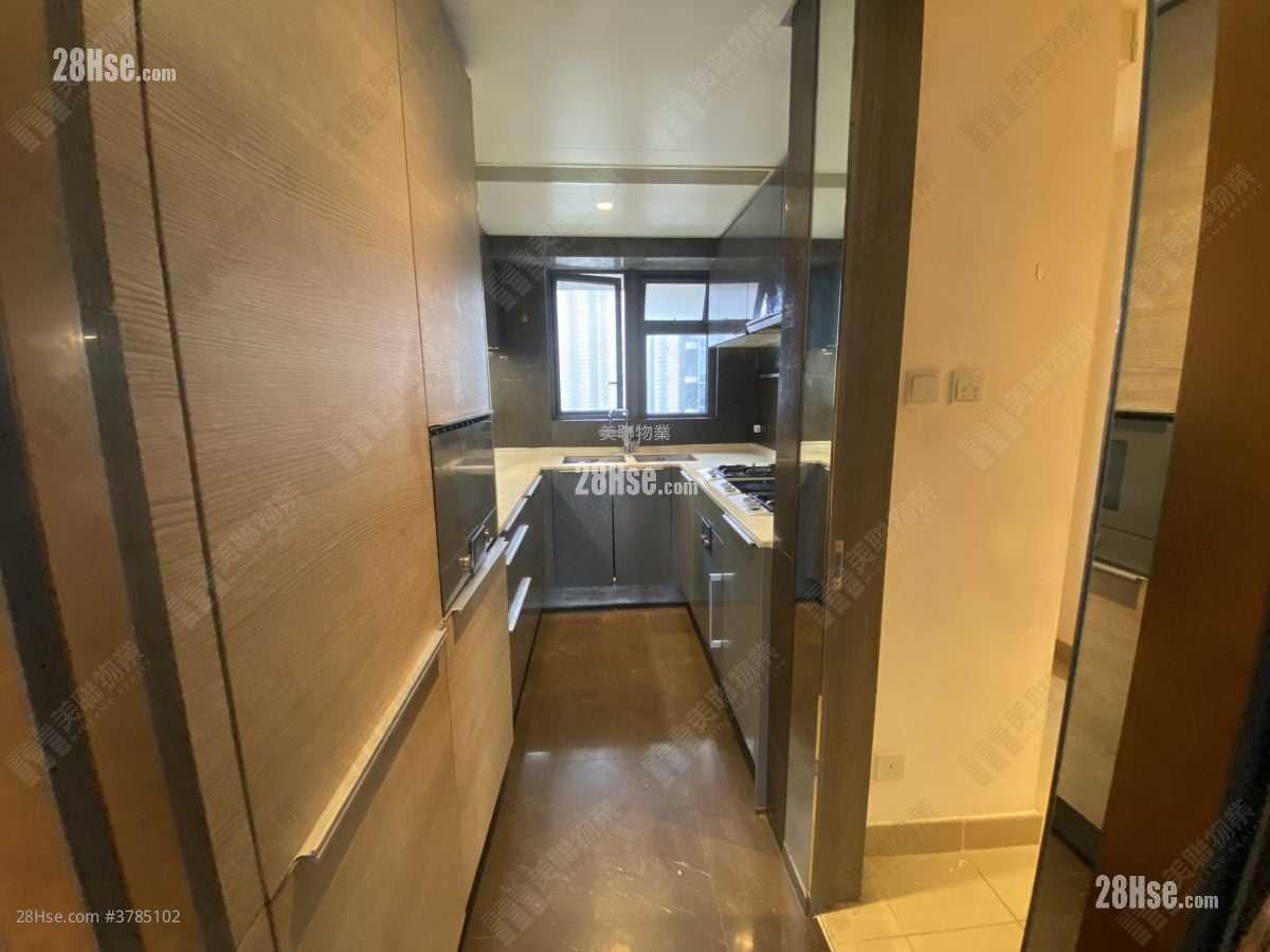 The Wings Sell 3 Bedrooms 879 ft²