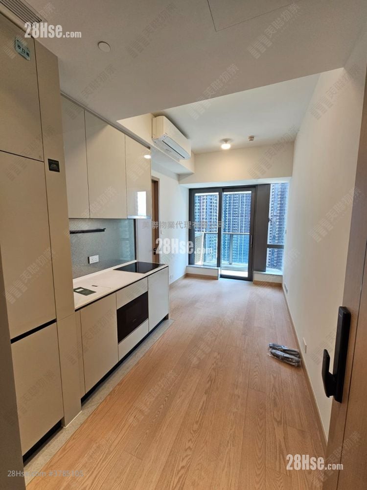 Park Seasons 售盘 1 房 327 平方尺