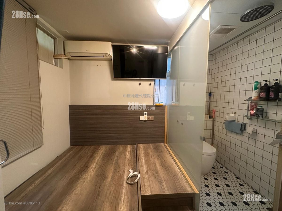 Sheung Chui Court Sell 3 Bedrooms , 1 Bathroom 511 ft²