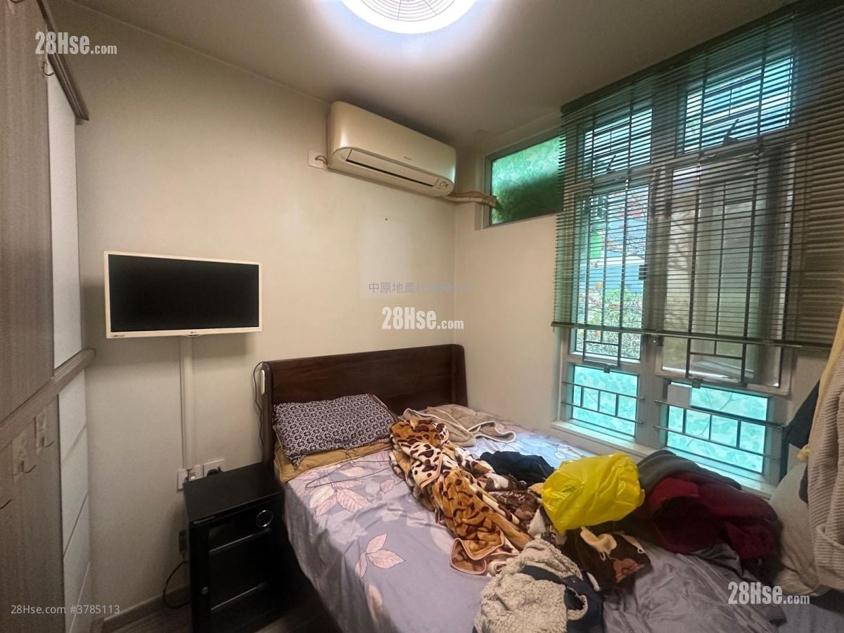 Sheung Chui Court Sell 3 Bedrooms , 1 Bathroom 511 ft²