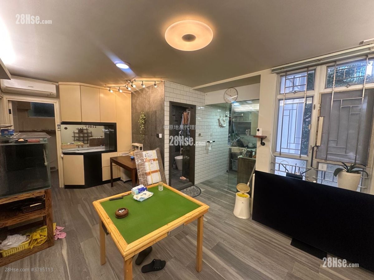 Sheung Chui Court Sell 3 Bedrooms , 1 Bathroom 511 ft²