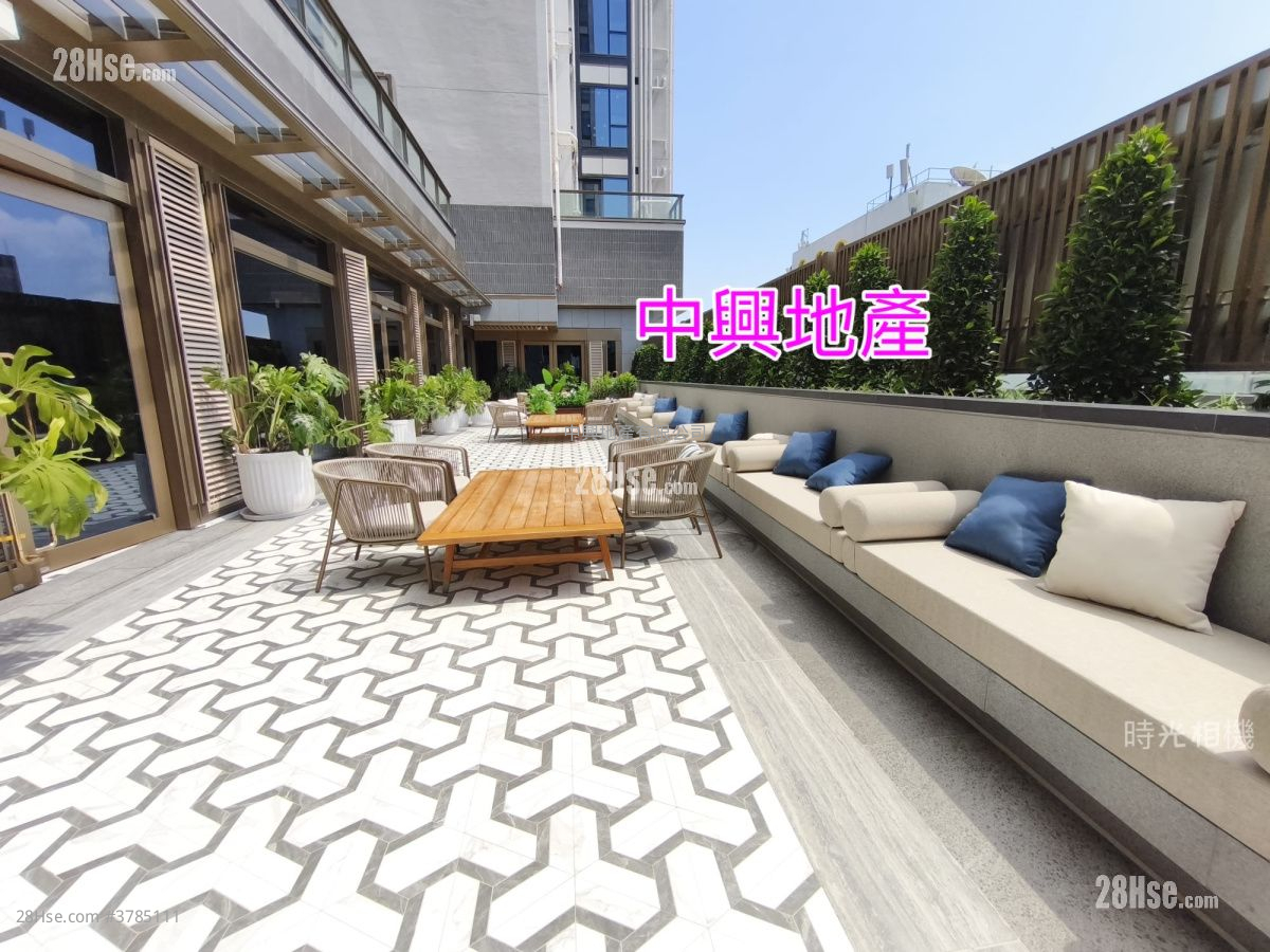 Topside Residence Rental 2 Bedrooms 423 ft²