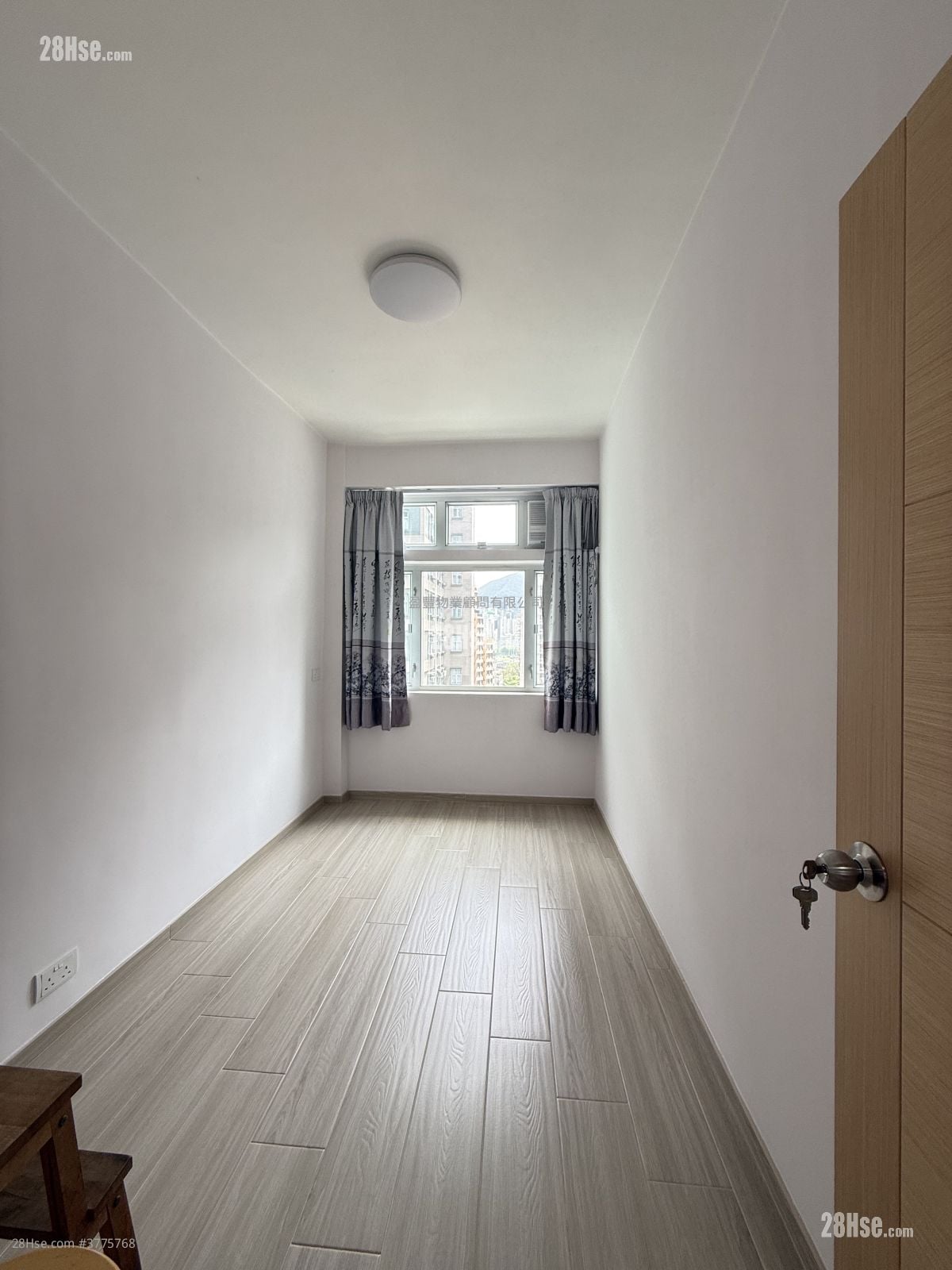 Henning House Sell 2 Bedrooms , 1 Bathroom 501 ft²