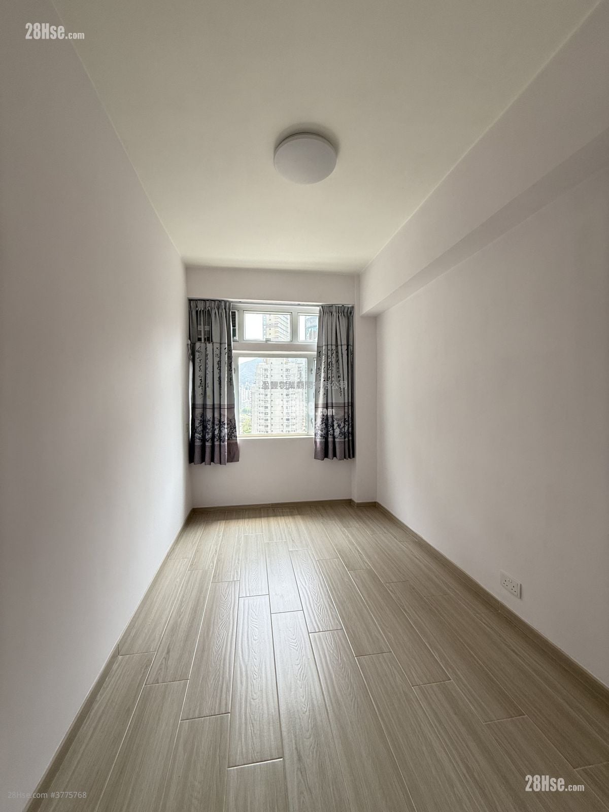 Henning House Sell 2 Bedrooms , 1 Bathroom 501 ft²