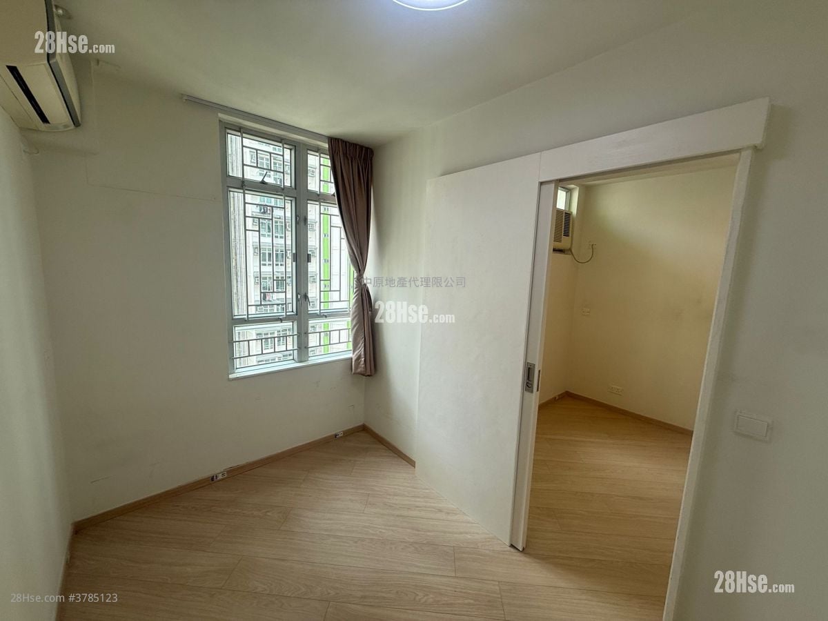 Sheung Chui Court Sell 2 Bedrooms , 1 Bathroom 439 ft²