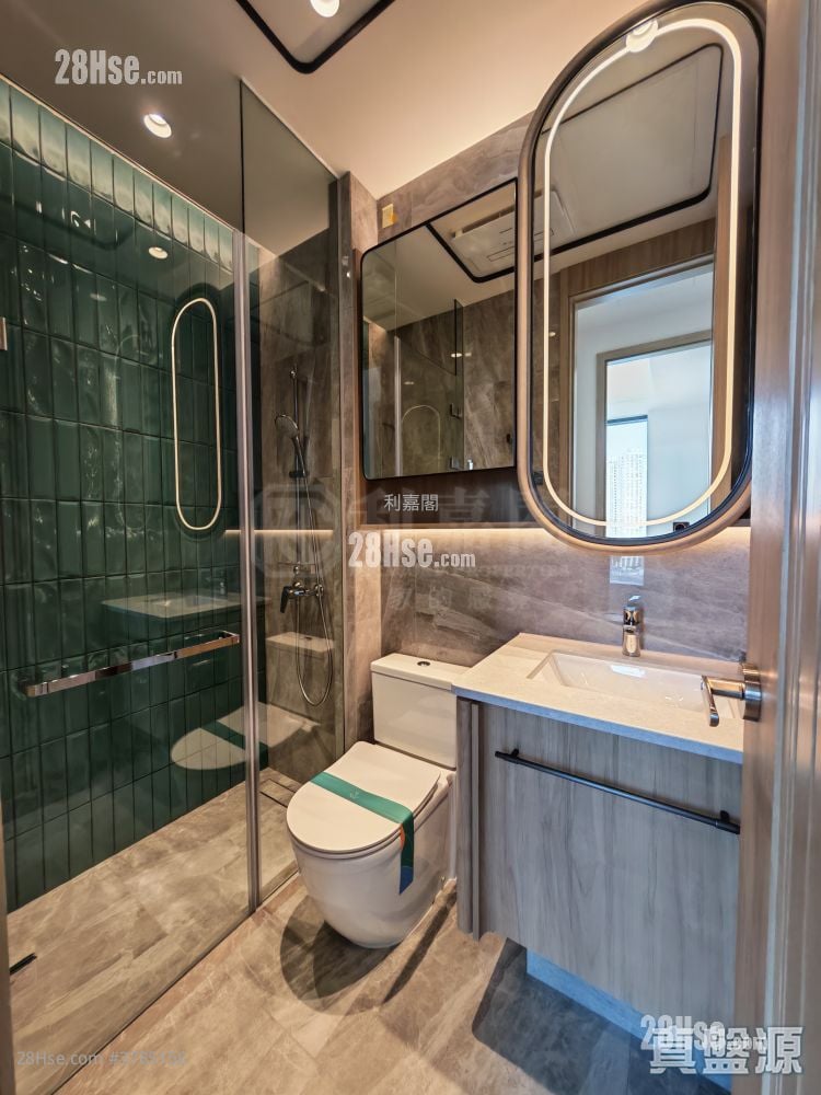 Hava Sell 2 Bedrooms , 1 Bathroom 397 ft²