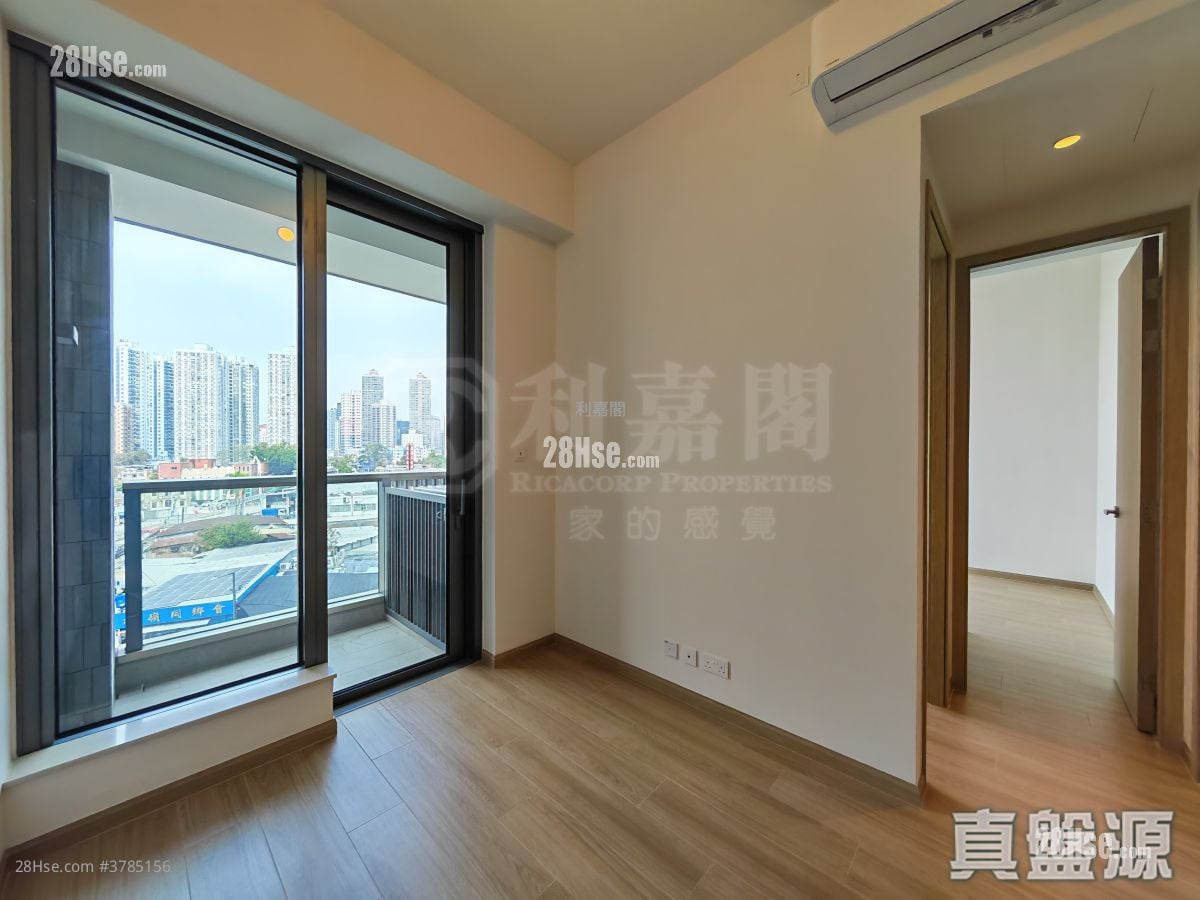 Hava Sell 2 Bedrooms , 1 Bathroom 397 ft²