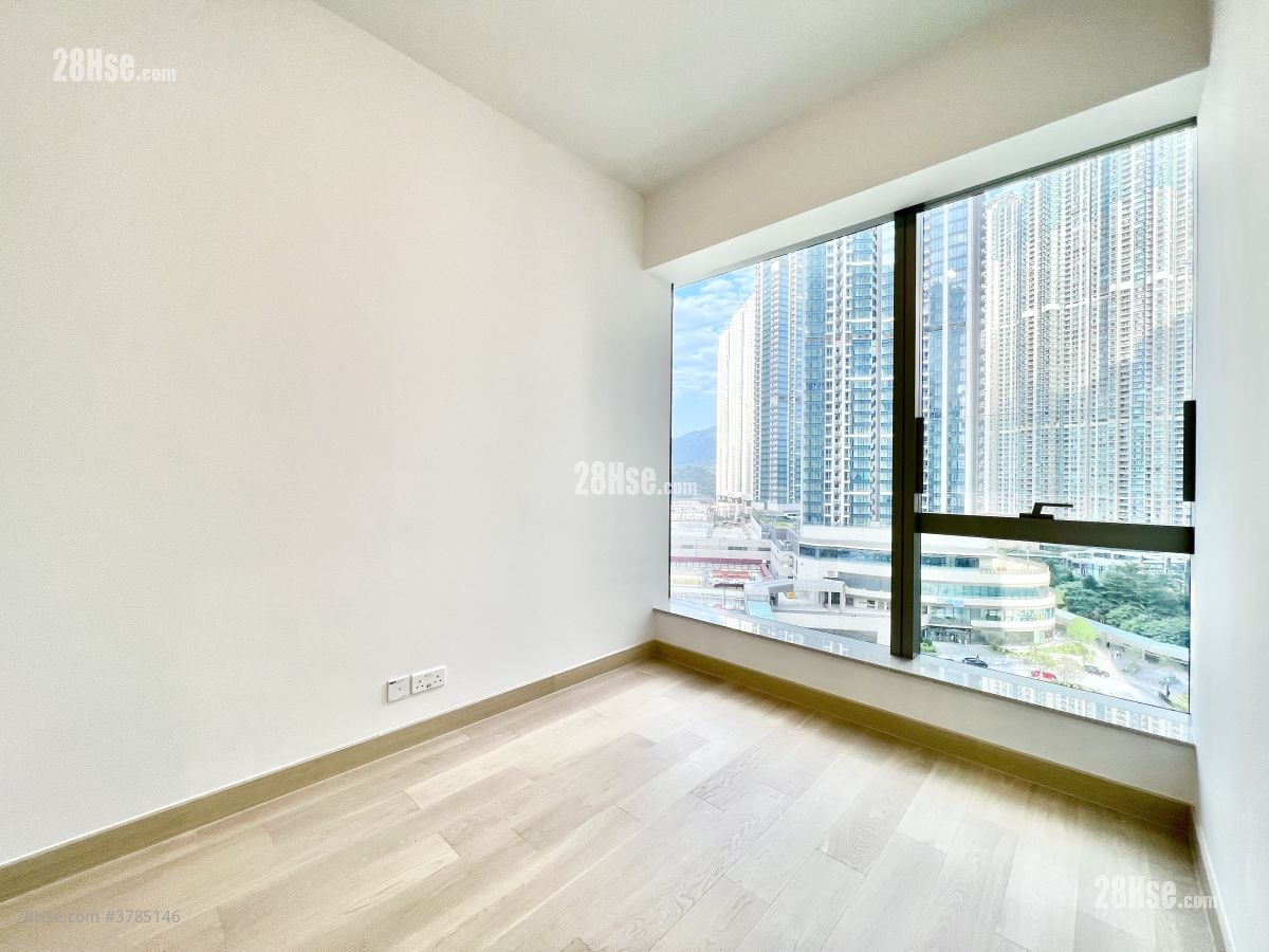 Marini 租盘 1 房 , 1 浴室 370 平方尺