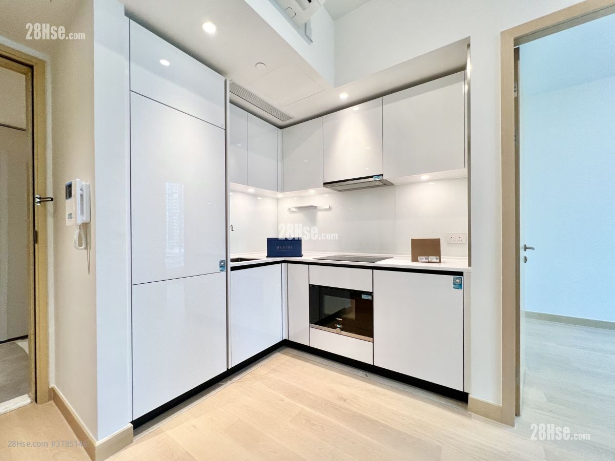 Marini 租盘 1 房 , 1 浴室 370 平方尺