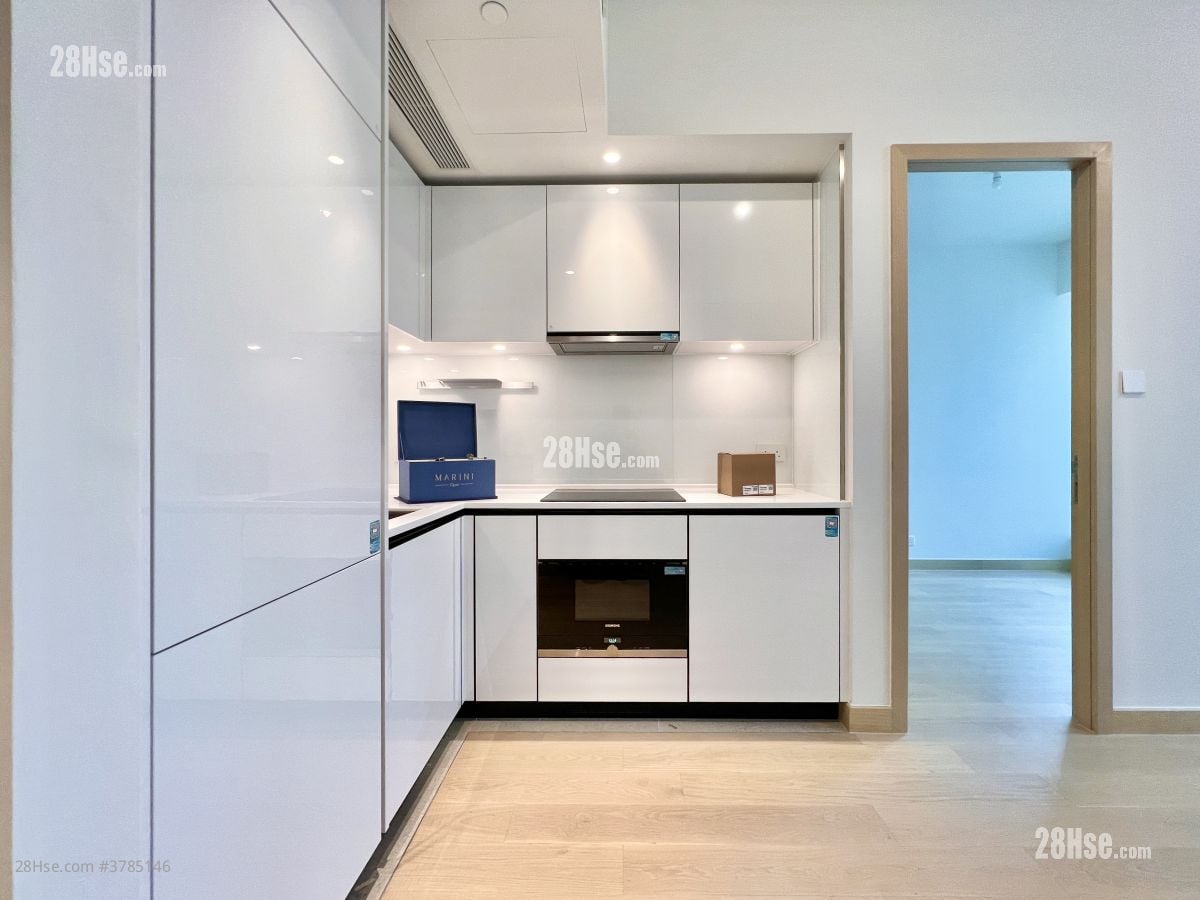 Marini 租盘 1 房 , 1 浴室 370 平方尺