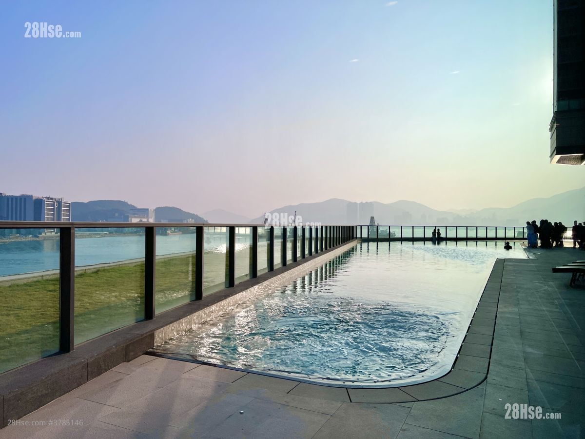 Marini 租盘 1 房 , 1 浴室 370 平方尺