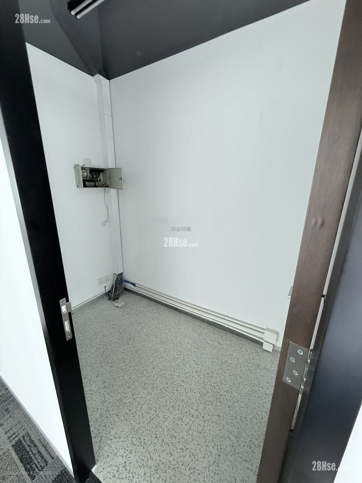 亿京中心 租盘 4 房