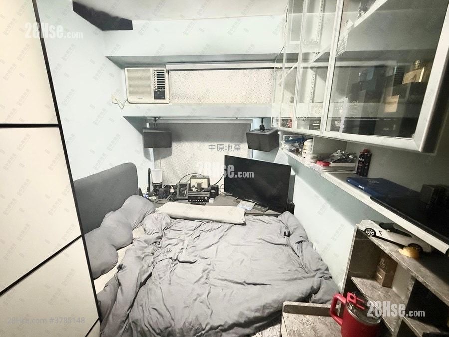 Kingswood Villas Sell 3 Bedrooms , 2 Bathrooms 623 ft²