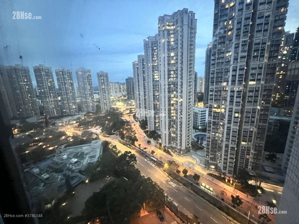 Kingswood Villas Sell 3 Bedrooms , 2 Bathrooms 623 ft²