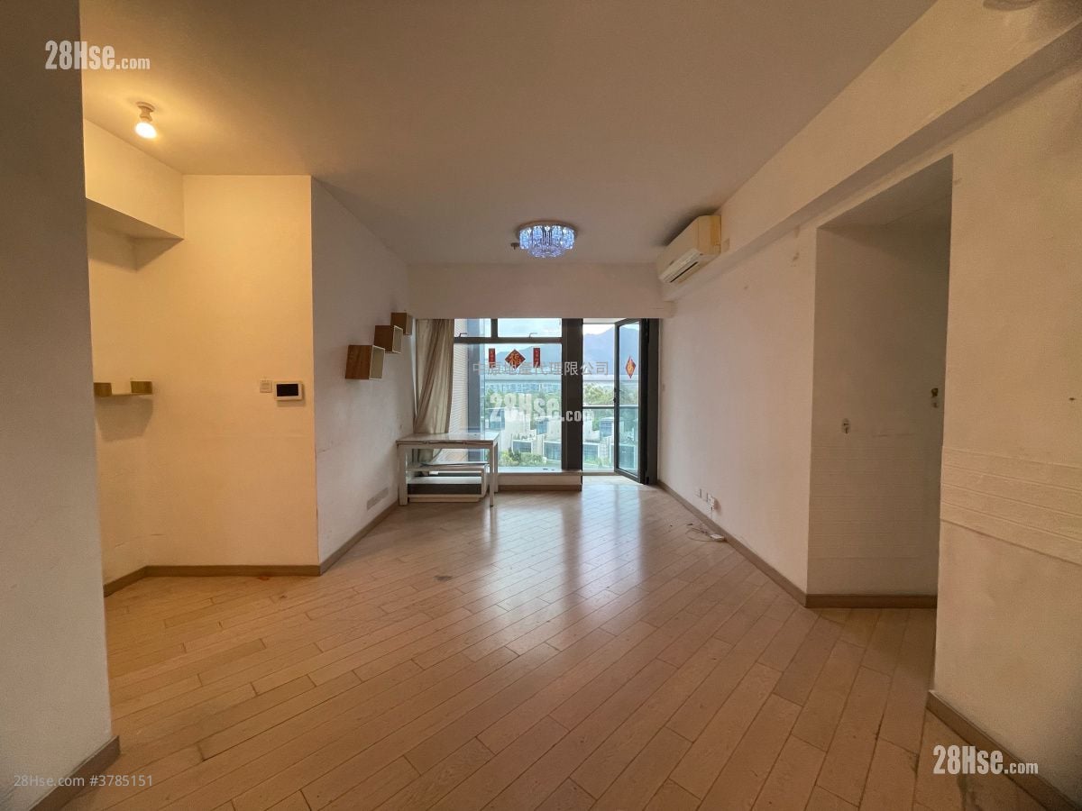 Riva Sell 4 Bedrooms , 3 Bathrooms 868 ft²