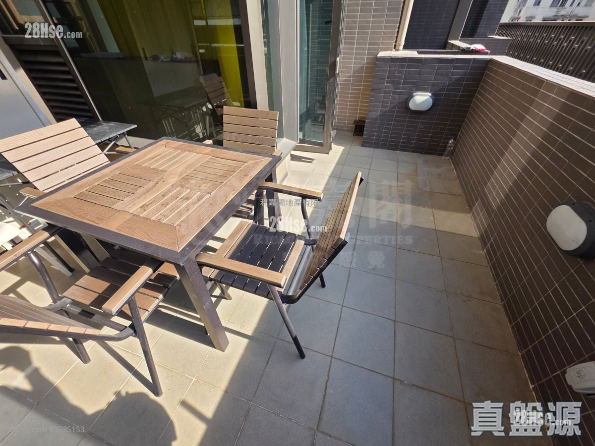 AVA228 售盘 1 房 201 平方尺