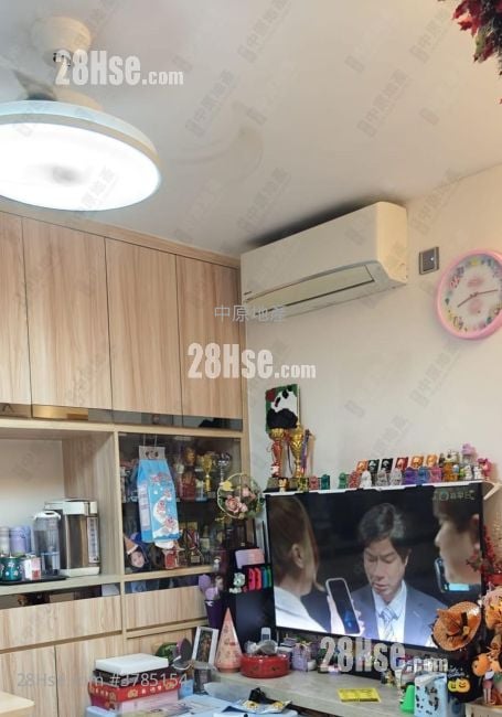 Choi Hing Court Sell 2 Bedrooms , 1 Bathroom 389 ft²