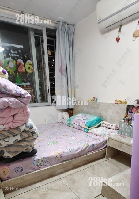 Choi Hing Court Sell 2 Bedrooms , 1 Bathroom 389 ft²