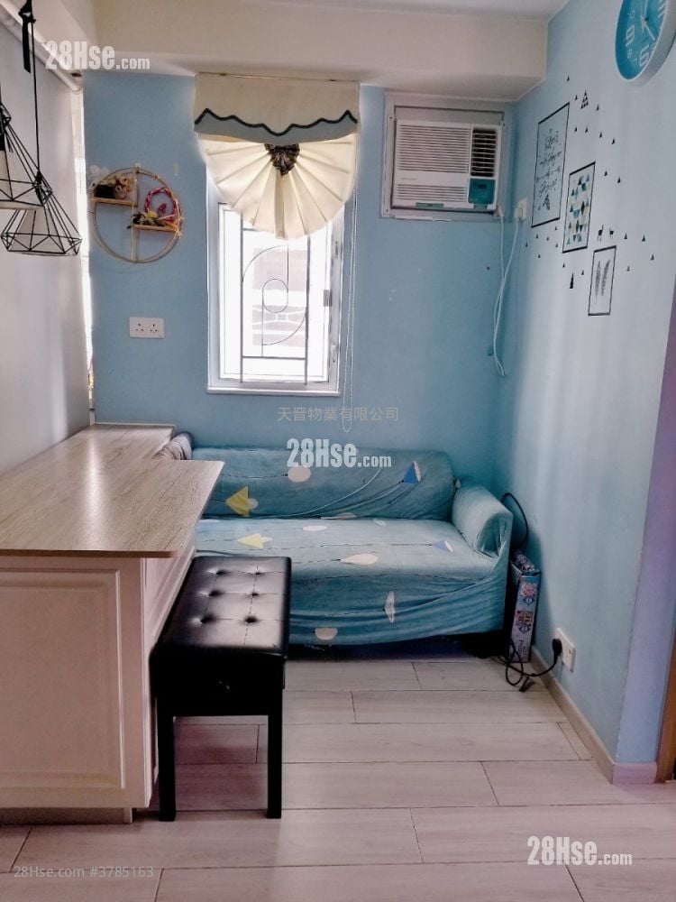 Sunshine Plaza Rental 2 Bedrooms , 1 Bathroom 357 ft²