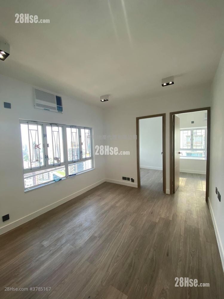Kam Wah Garden Sell 2 Bedrooms 353 ft²